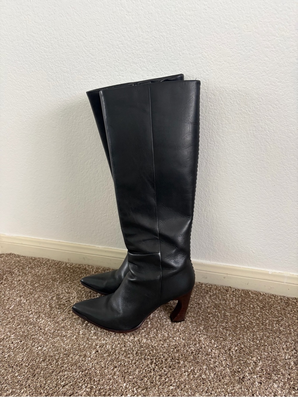 ANTONIO MELANI Black Pointed-Toe Knee-High Leather Boots